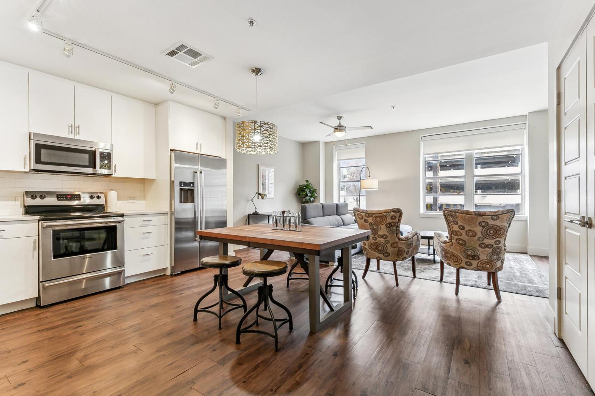 Upscale Condos And Penthouses Close To Canal And Bourbon St New Orleans Buitenkant foto