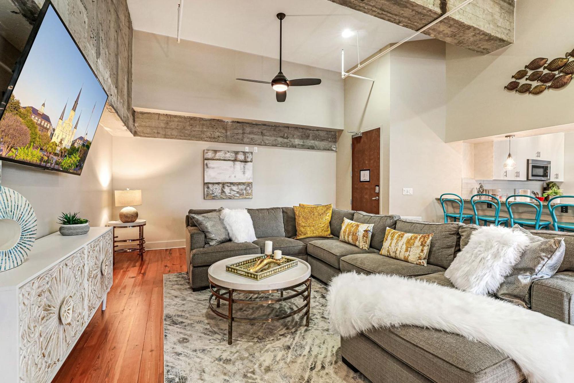 Upscale Condos And Penthouses Close To Canal And Bourbon St New Orleans Buitenkant foto