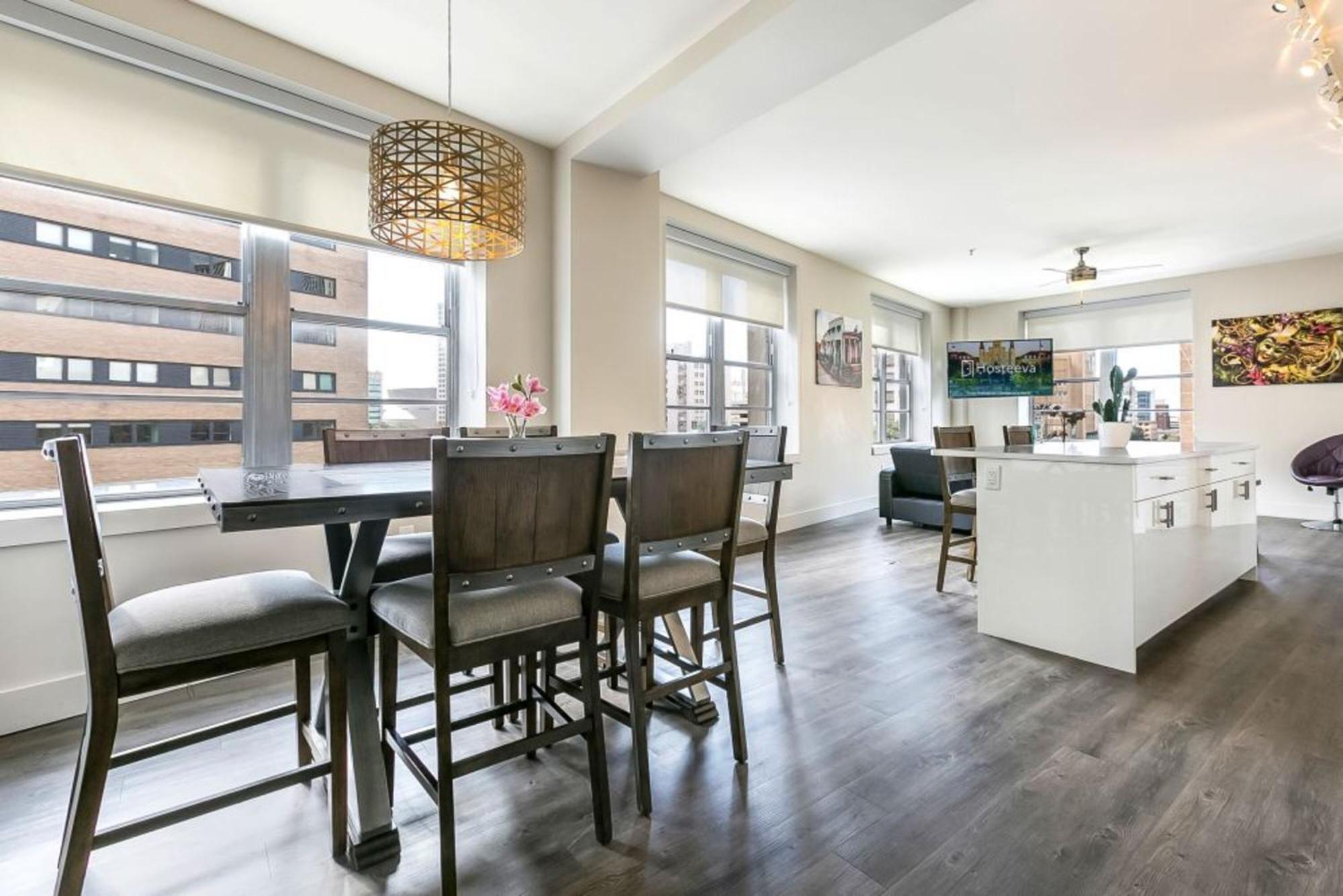 Upscale Condos And Penthouses Close To Canal And Bourbon St New Orleans Buitenkant foto